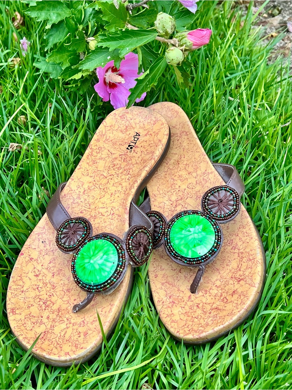 Apt 9 Apple Green Gem 🍏 Jewel Thong Sandals Flip Flops Cushioned 💕 Beach 6M